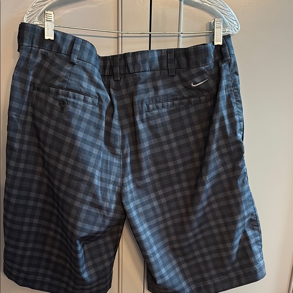 Nike Golf Men's Dri-fit Plaid Golf Shorts Black & Grey Sz 36 - Picture 4 of 4